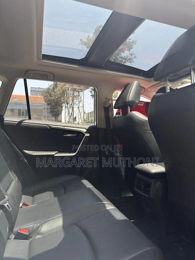 Toyota RAV4 2019 White