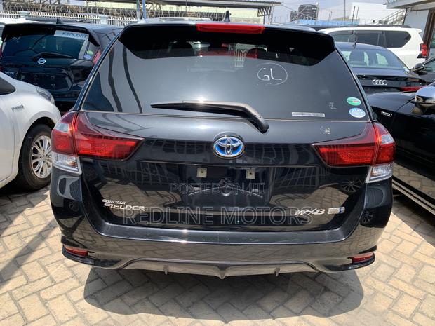 Toyota Corolla Fielder 1.5 Hybrid FWD 2018 Black