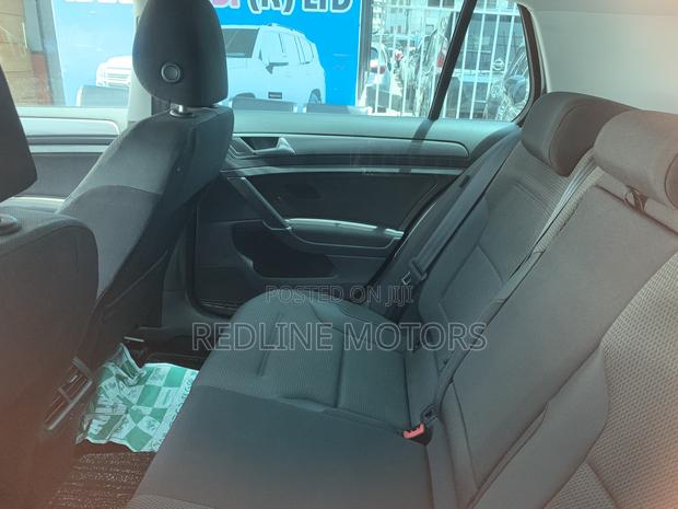 Volkswagen Golf TSI S FWD 2018 Black