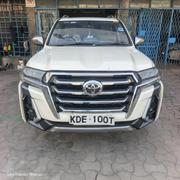 Toyota Land Cruiser 2015 White for sale