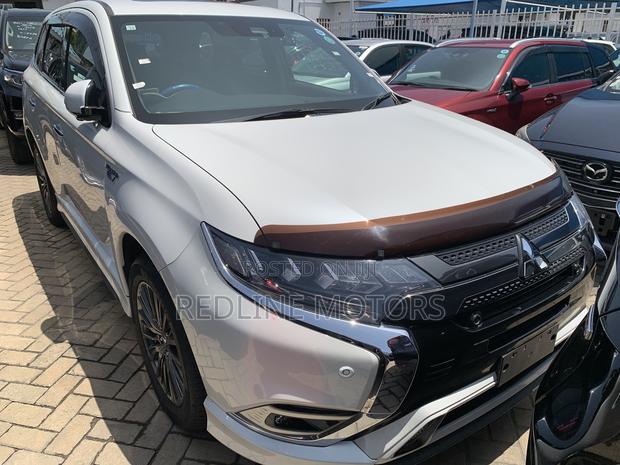 Mitsubishi Outlander 2.4 PHEV AWD 2018 Pearl