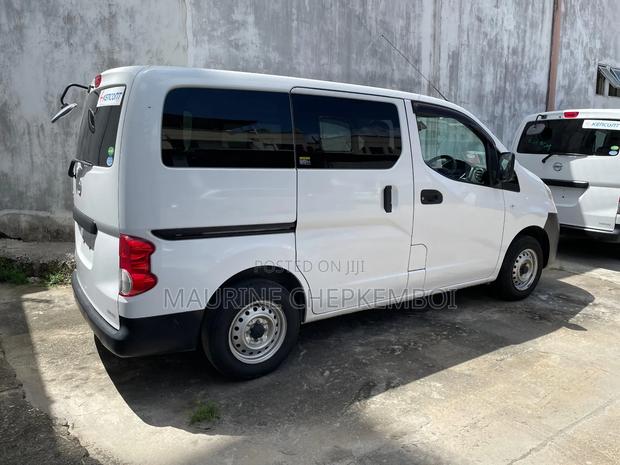 Nissan NV200 SV 2018 White