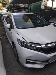 Honda Fit Shuttle 1.5 Hybrid 4WD 2019 White for sale