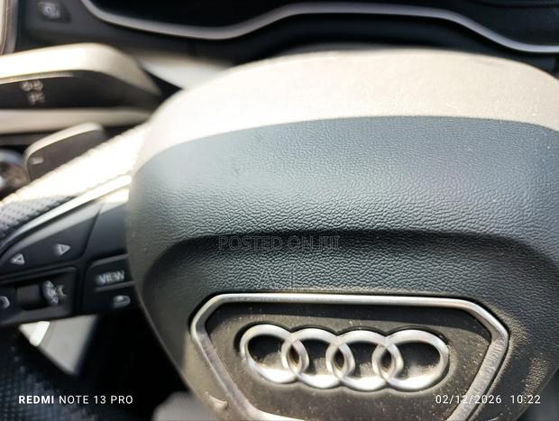 Audi Q5 2.0T Premium AWD quattro 2019 White