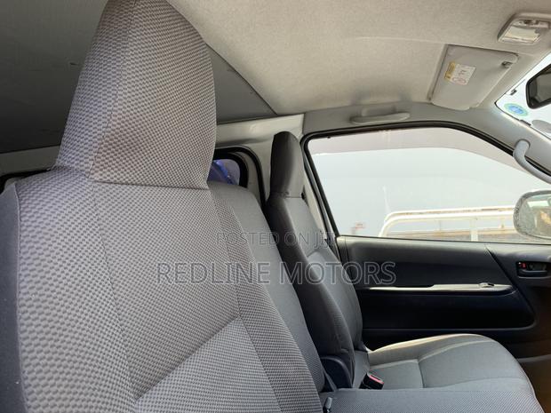 Toyota HiAce 2019 White