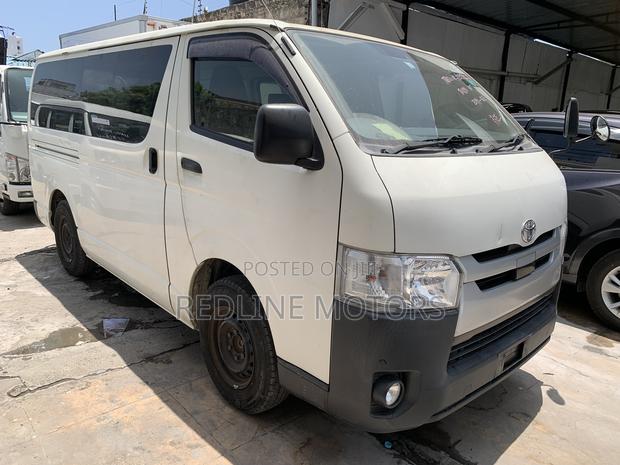 Toyota HiAce 2018 Pearl