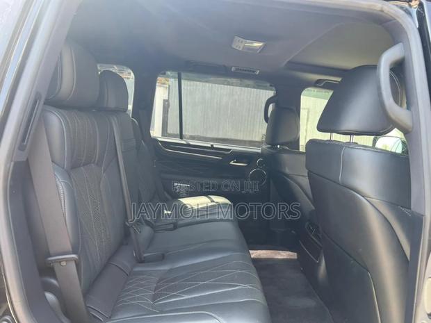 Lexus LX 2019 Black