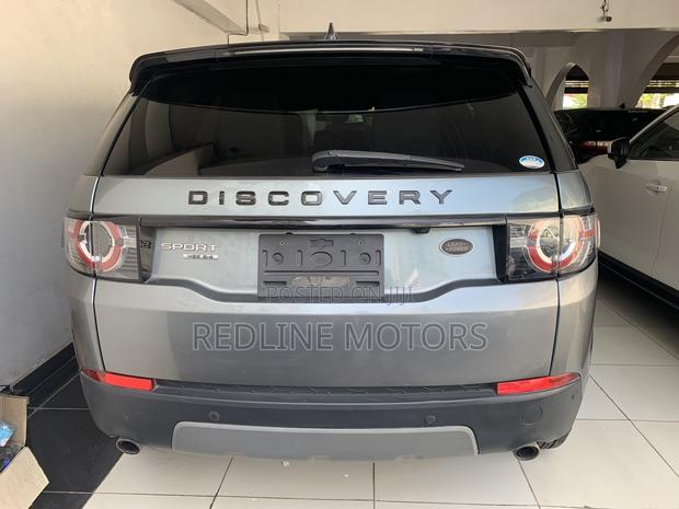 Land Rover Discovery HSE 4x4 2018 Gray