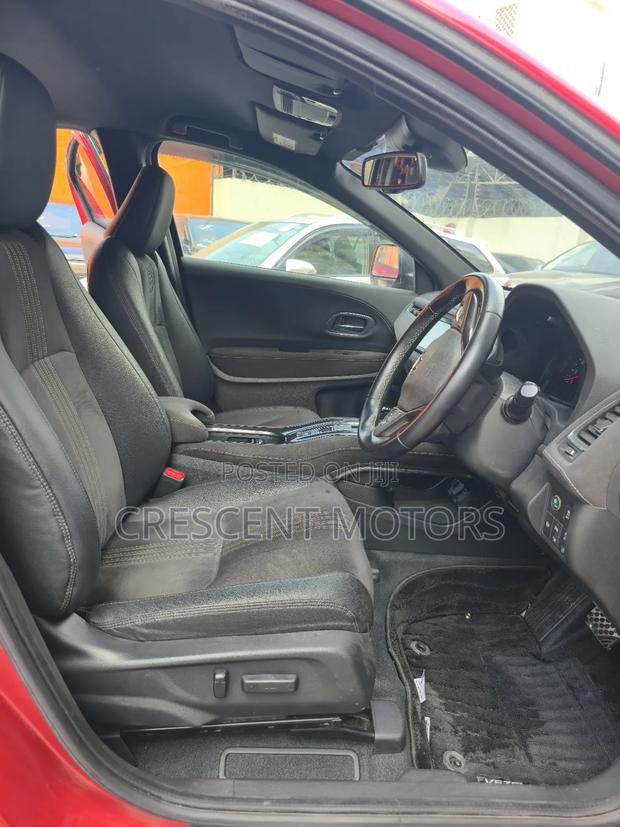 Honda Vezel 2019 Red