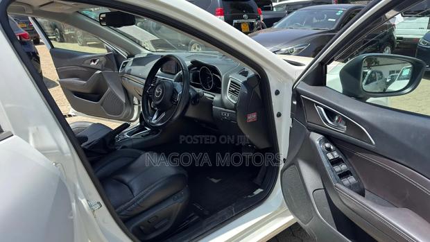 Mazda Axela 2018 White