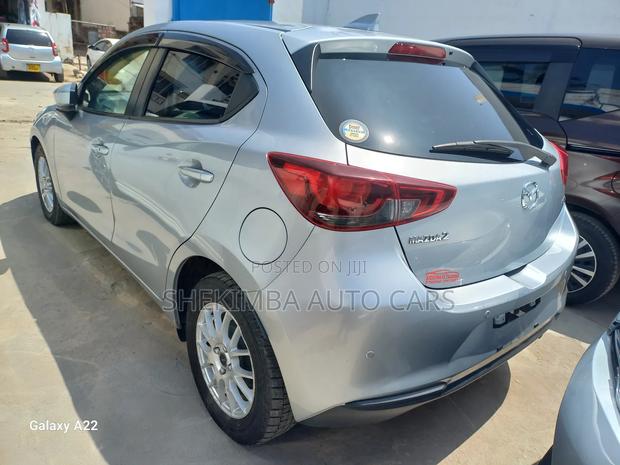 Mazda 2 2019 Silver