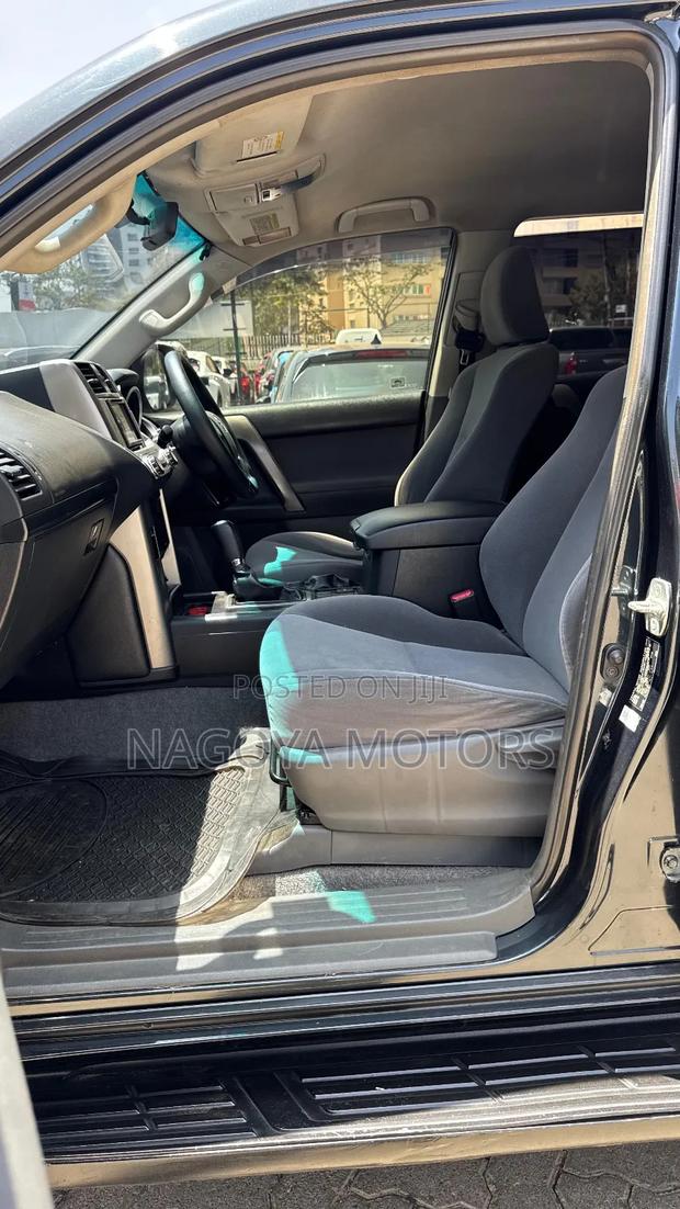 Toyota Land Cruiser Prado 2010 Black