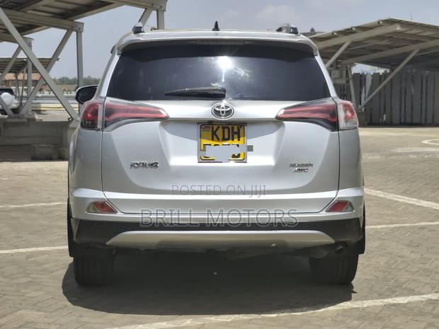 Toyota RAV4 2016 Silver