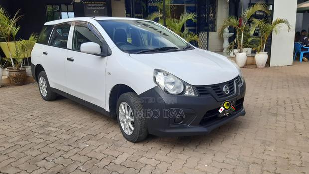 Nissan Advan 2017 White