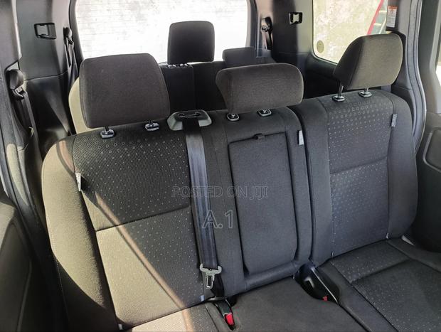 Toyota Noah 2.0 FWD (8 Seater) 2019 Silver