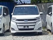 Toyota Noah 2.0 FWD (8 Seater) 2018 White for sale