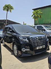 Toyota Alphard 2.5 Petrol FWD 2018 Black for sale