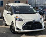 Toyota Sienta 2020 White for sale