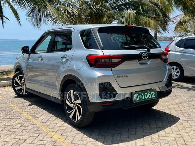 Toyota Raize 2019 Silver
