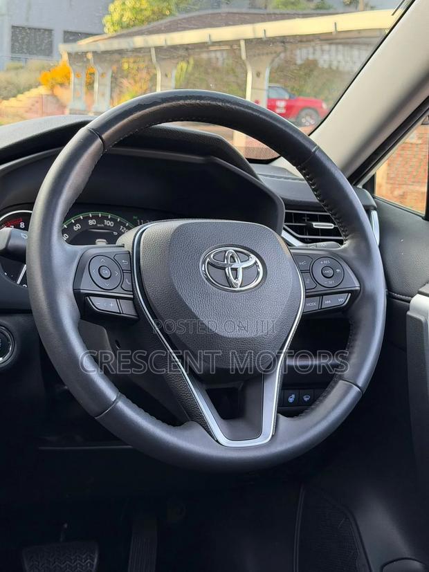 Toyota RAV4 2020 Pearl