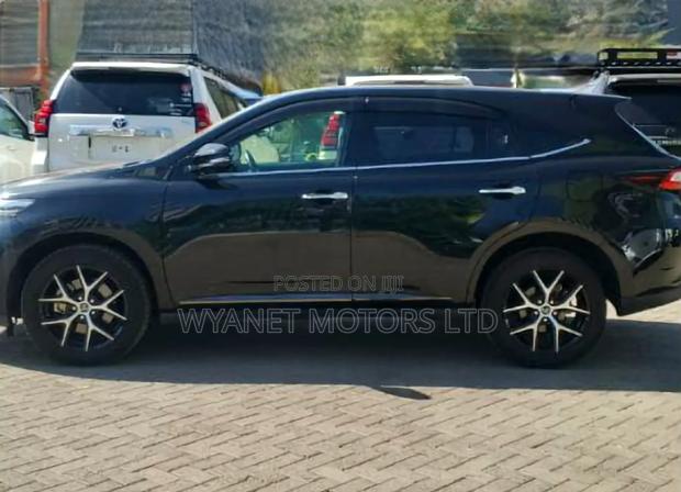Toyota Harrier 2.0 2018 Black