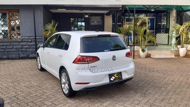 Volkswagen Golf 2018 White