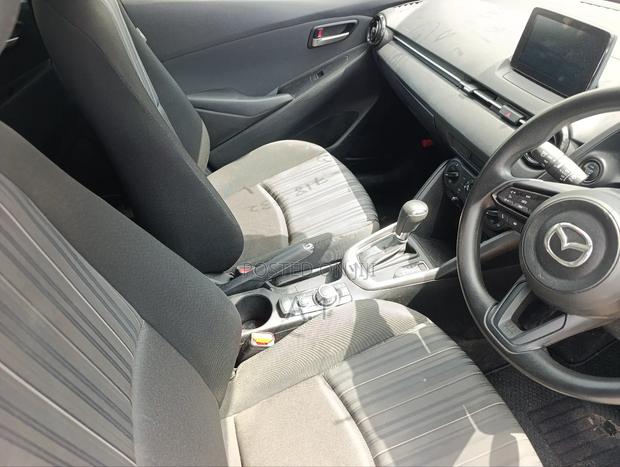 Mazda Demio 2018 Silver