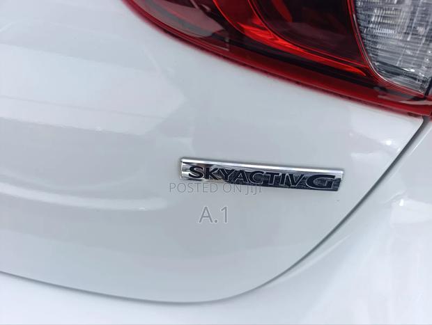 Mazda 2 2019 White