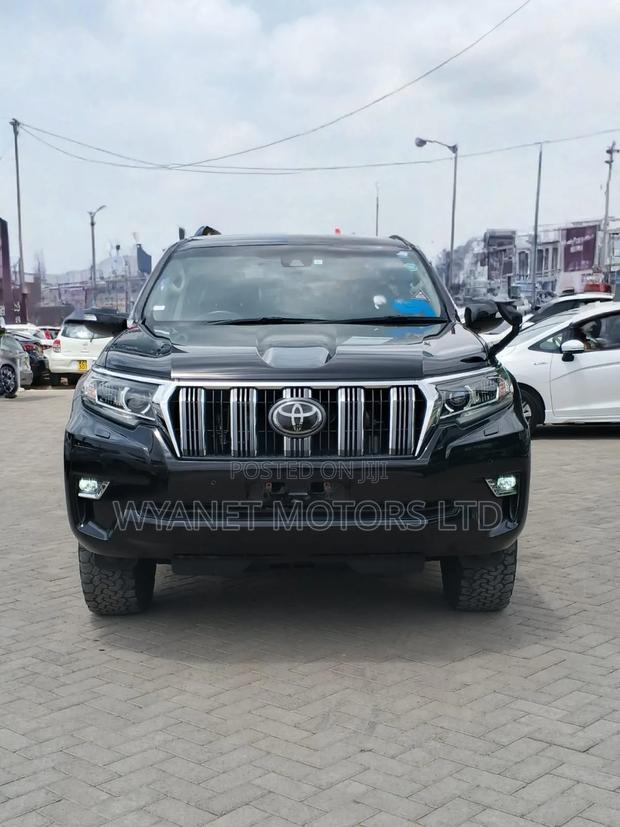 Toyota Land Cruiser Prado 2.8 2019 Black