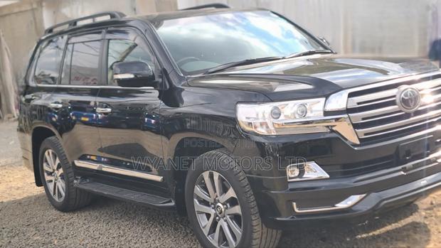 Toyota Land Cruiser 4.6 V8 ZX 2019 Black