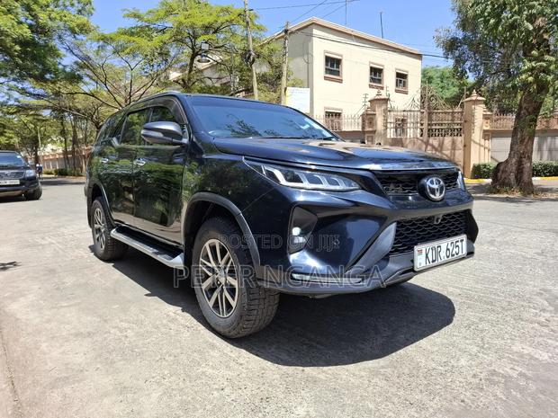 Toyota Fortuner 2.4 D AWD 2018 Black