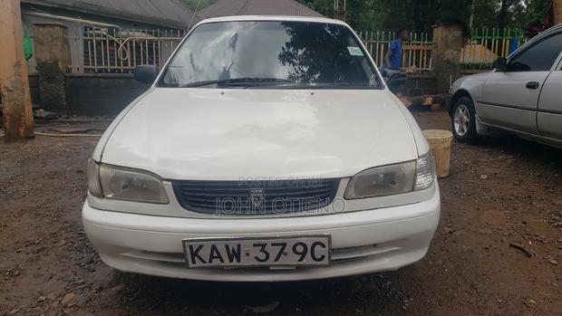 Toyota Corolla II 1999 White