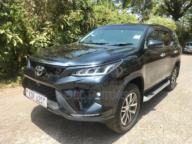 Toyota Fortuner 2019 Black
