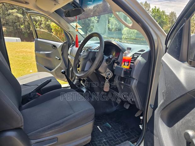 Isuzu D-MAX 2021 Silver