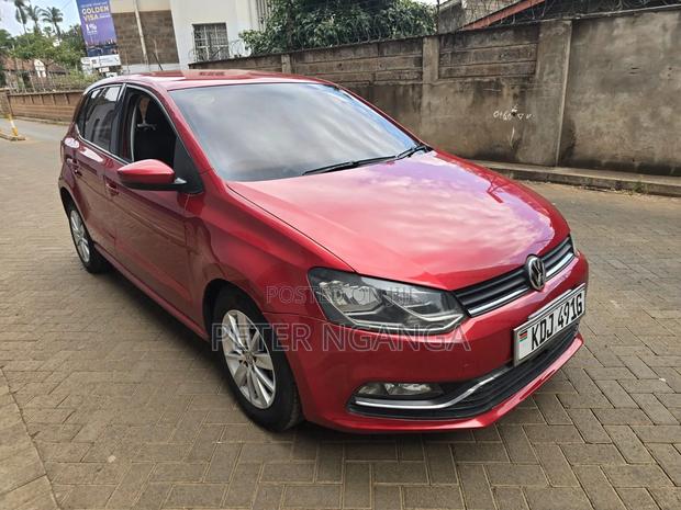 Volkswagen Polo 2015 Red