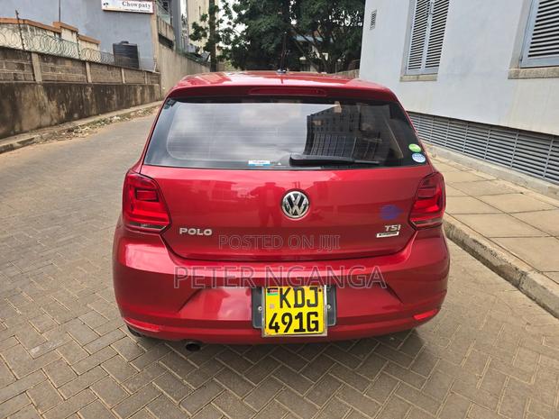 Volkswagen Polo 2015 Red