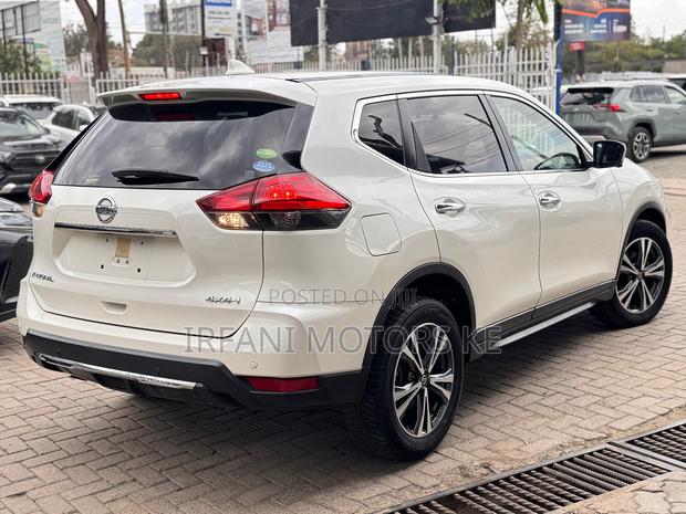 Nissan X-Trail 2.0 Petrol AWD 2019 White
