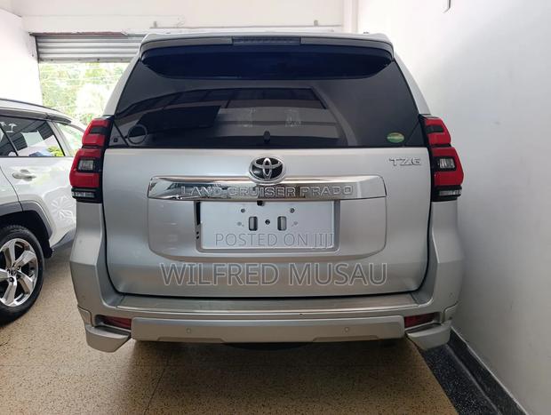 Toyota Land Cruiser Prado 2.8 2020 Silver