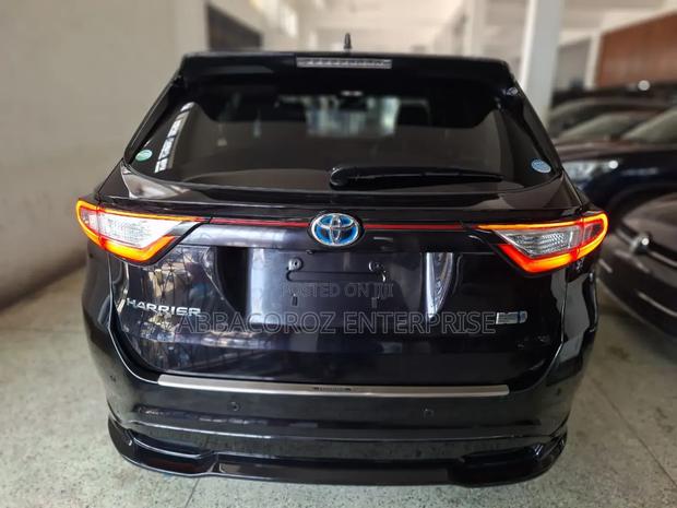 Toyota Harrier 2.5 Hybrid 4WD 2018 Purple