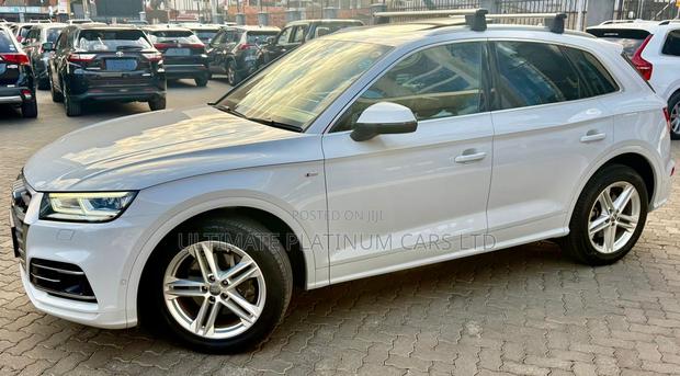 Audi Q5 2.0T Premium AWD quattro 2019 White