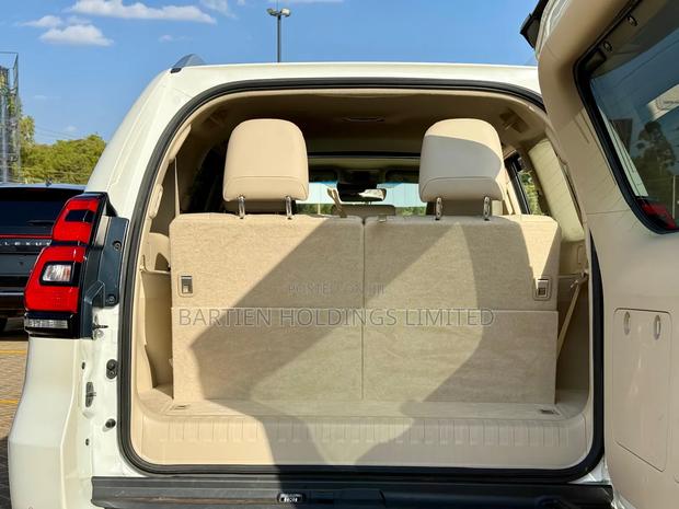 Toyota Land Cruiser Prado 2.8 2020 White
