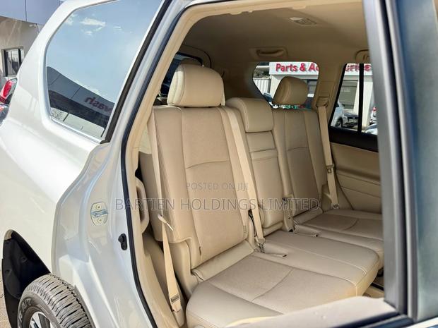 Toyota Land Cruiser Prado 2.8 2020 White