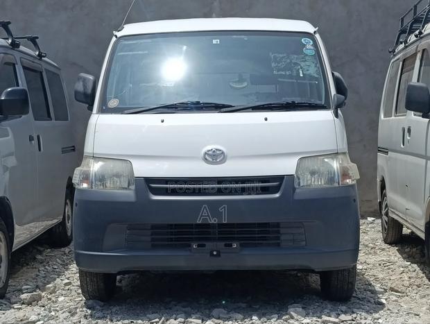 Toyota TownAce 2018 Off white