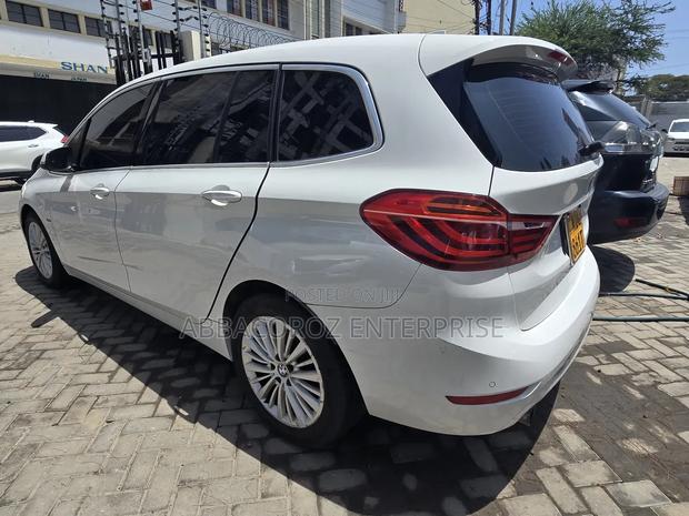 BMW 218i 2017 Pearl