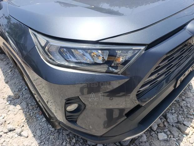 Toyota RAV4 2019 Gray