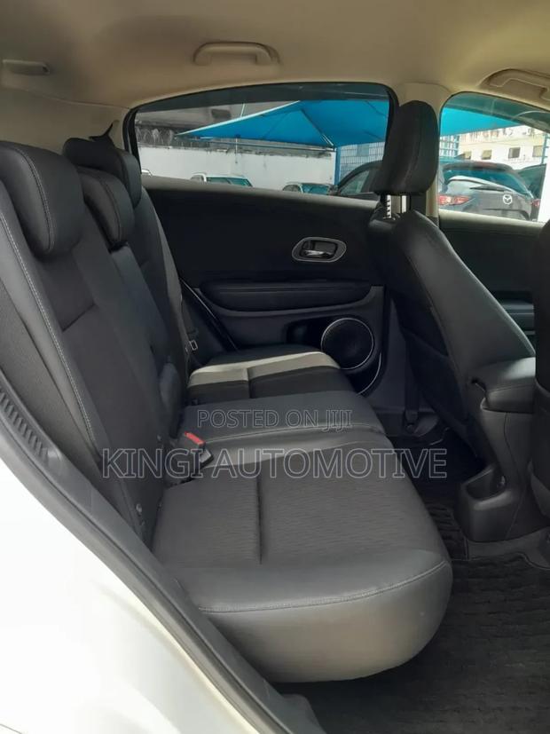 Honda Vezel 2019 White