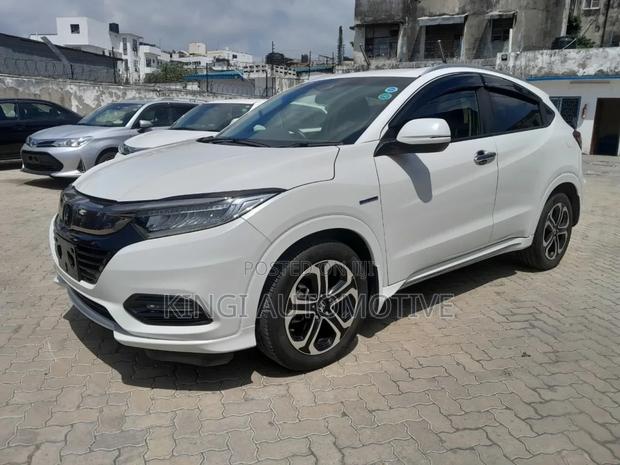 Honda Vezel 2019 White