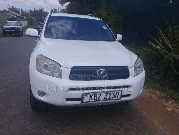 Toyota RAV4 2008 White