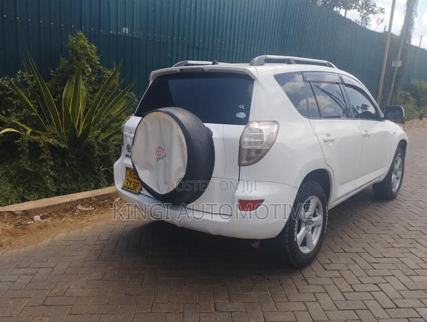 Toyota RAV4 2008 White
