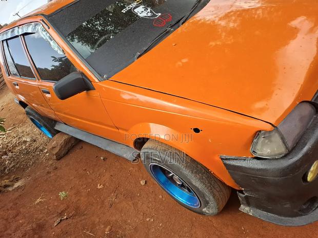 Toyota Starlet 2005 Orange